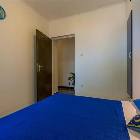 Hébergement de vacances Lovro - Hr-05524-01 By Interhome *